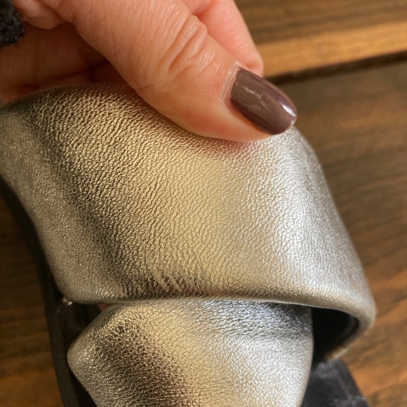 rag & bone keaton slide size 6. Silver leather sandals. - Picture 5 of 7